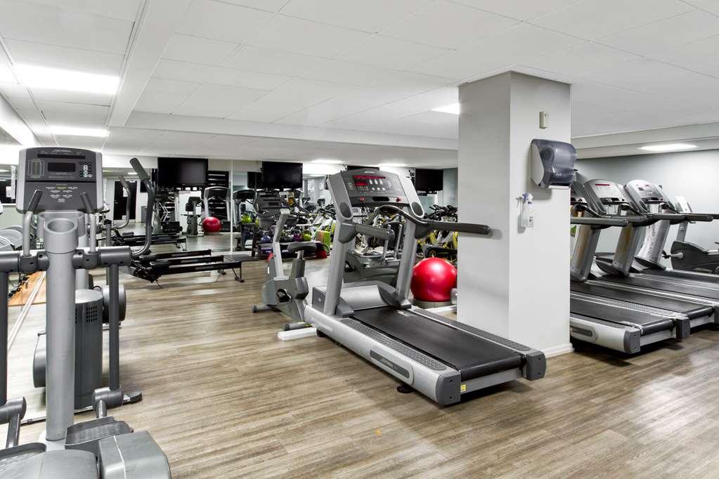 Radisson Blu Manchester. Airport Hotel 4*