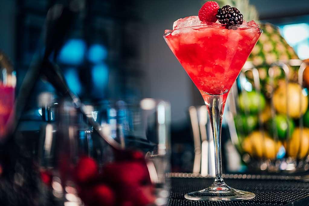 Radisson Blu Manchester. Airport