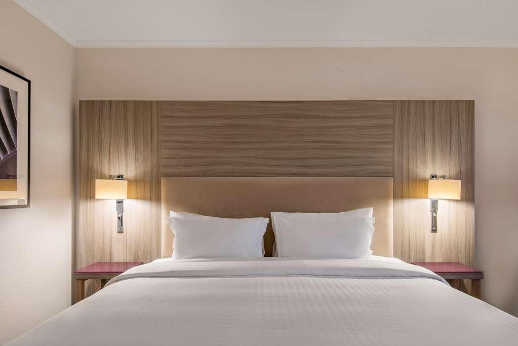 Radisson Blu Manchester. Airport Hotel Manchester