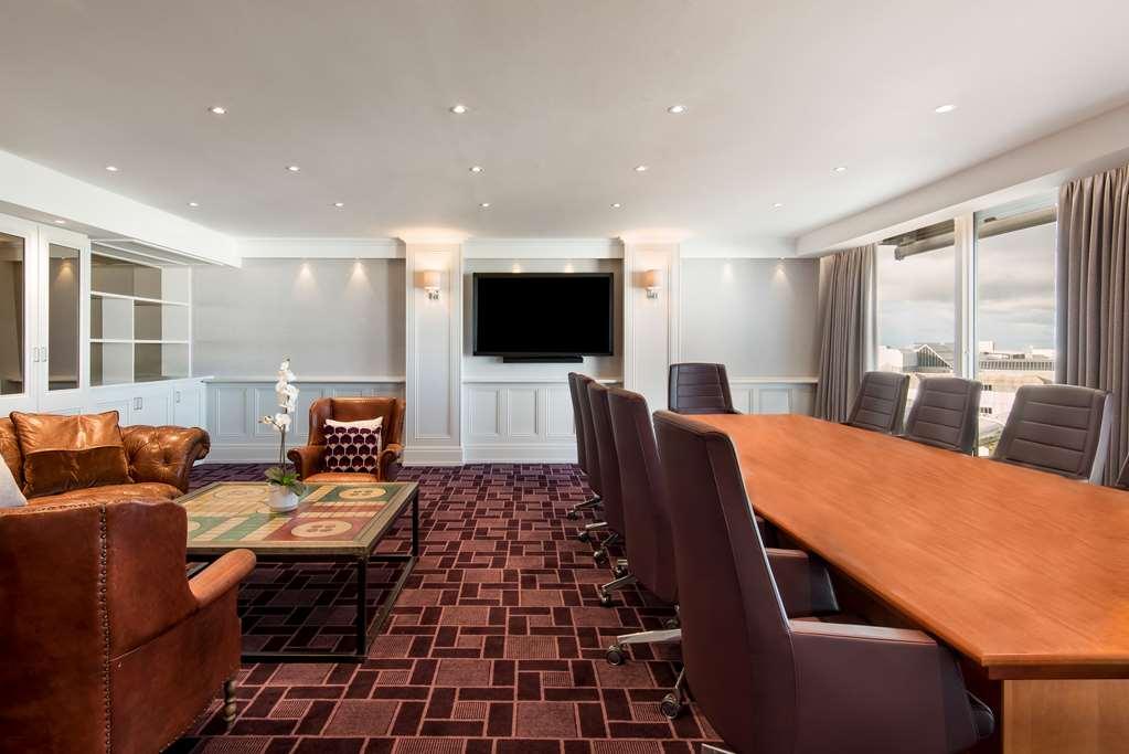 Radisson Blu Manchester. Airport