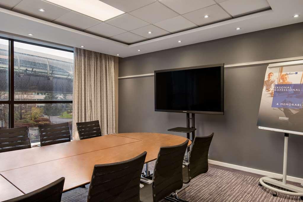 Radisson Blu Manchester. Airport 4* Manchester