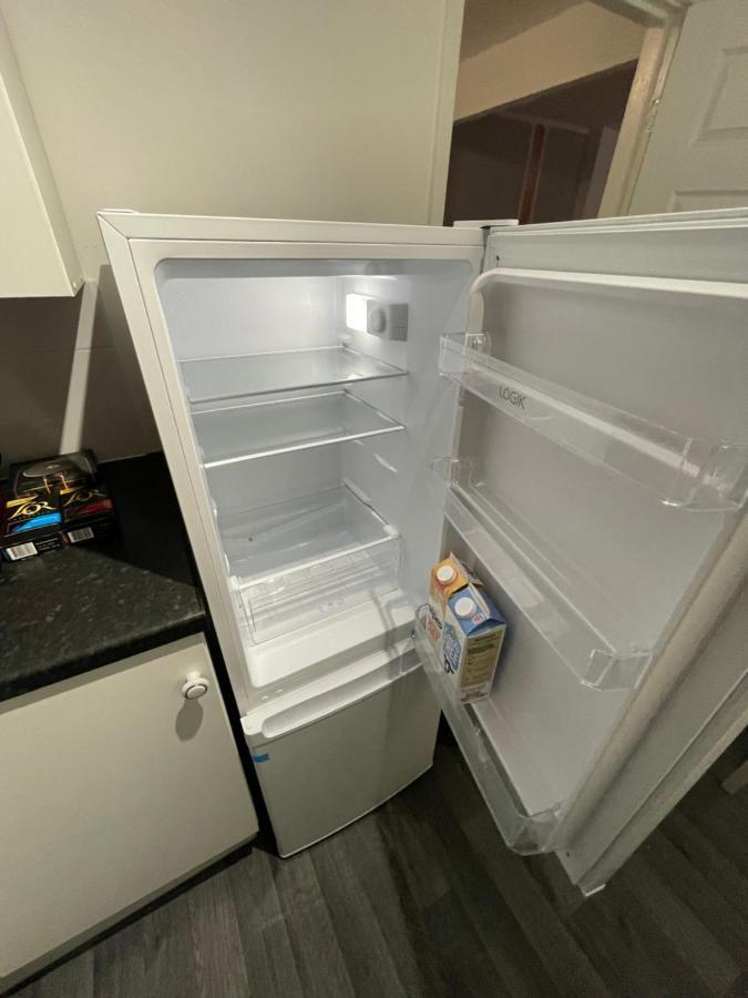 House Near Centre & Etihad, Free Parking & Garden Apartment