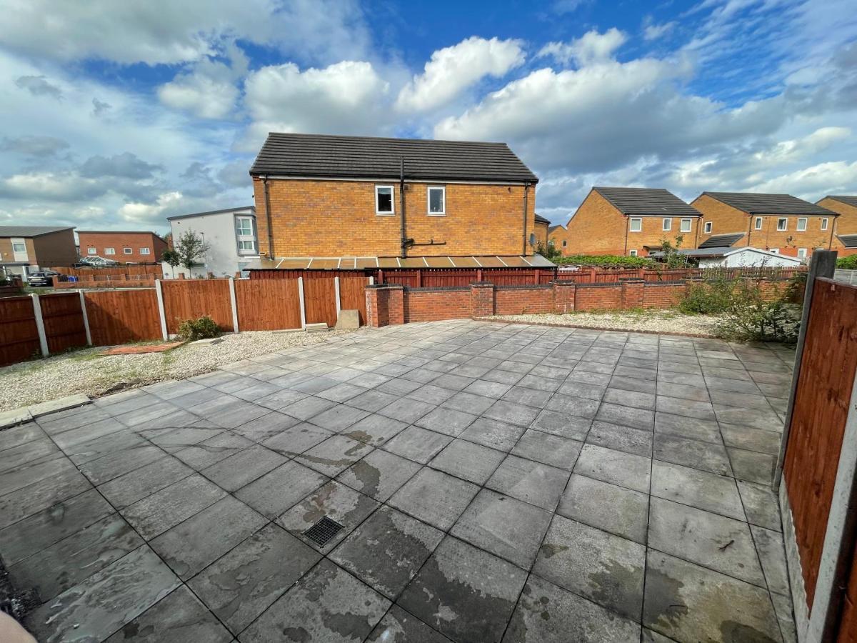 Appartement House Near Centre & Etihad, Free Parking & Garden