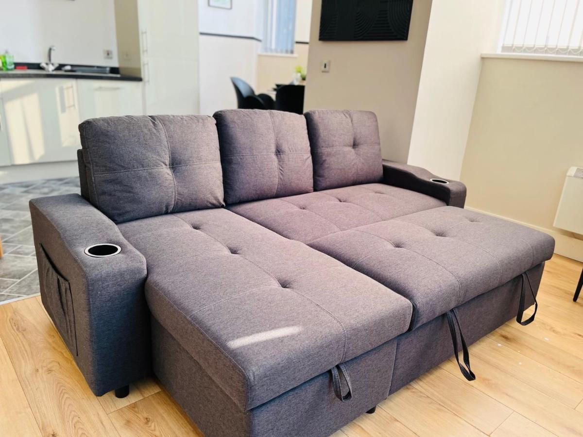 Bright And Spacious 2 Bed Apt - Sleeps Up To 6 Apartment Manchester
