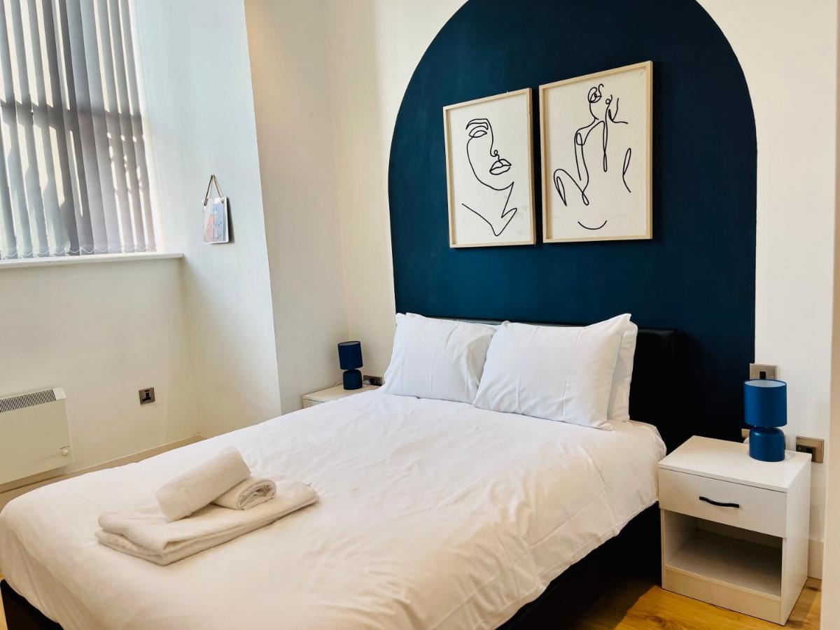 Bright And Spacious 2 Bed Apt - Sleeps Up To 6 Manchester