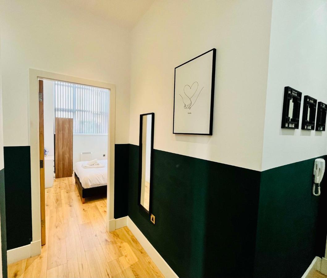 Bright And Spacious 2 Bed Apt - Sleeps Up To 6 Apartment