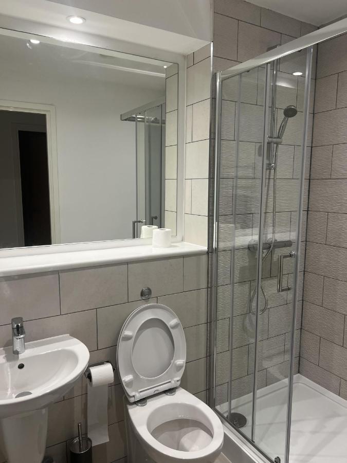 Charming 2-bed In Salford Newly Built *