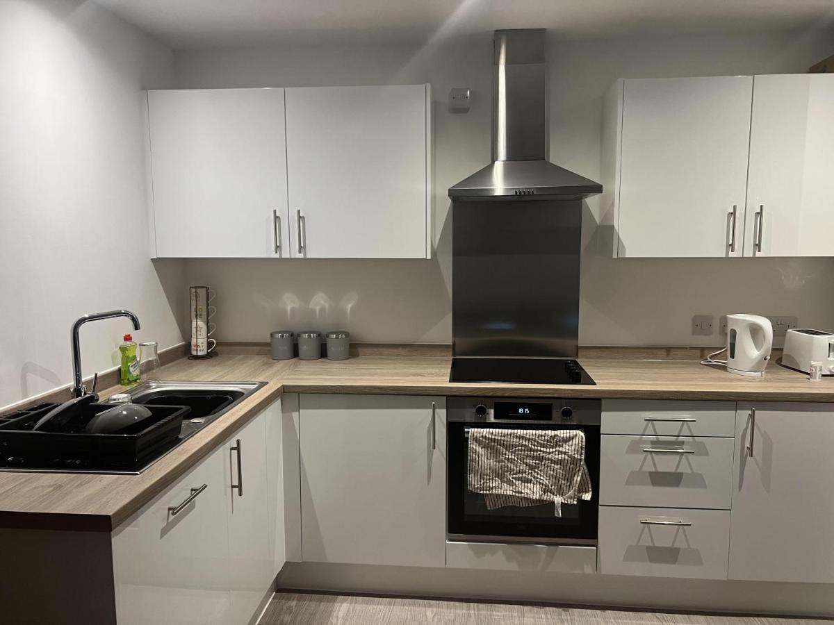 Charming 2-bed In Salford Newly Built