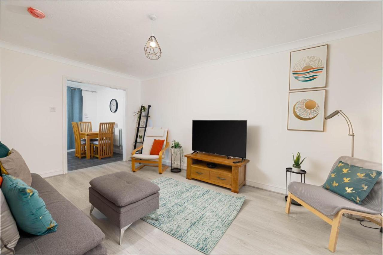 Spacious Three-bedroom House By Real Lush Properties In Plant Hill House *