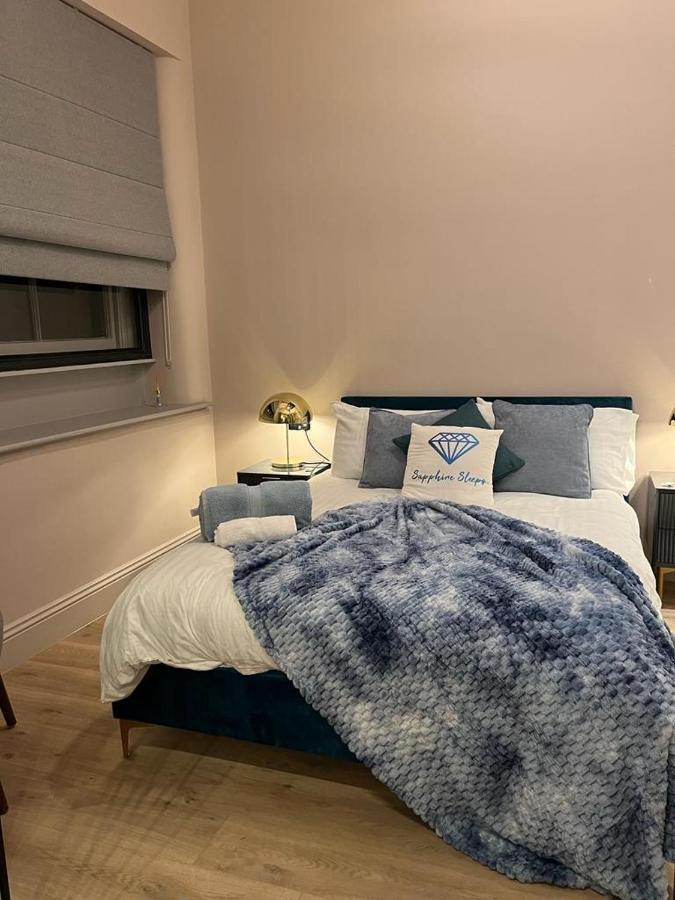 M1 Centre 3 Bed 3 Bath Luxe Penthouse Appartement *