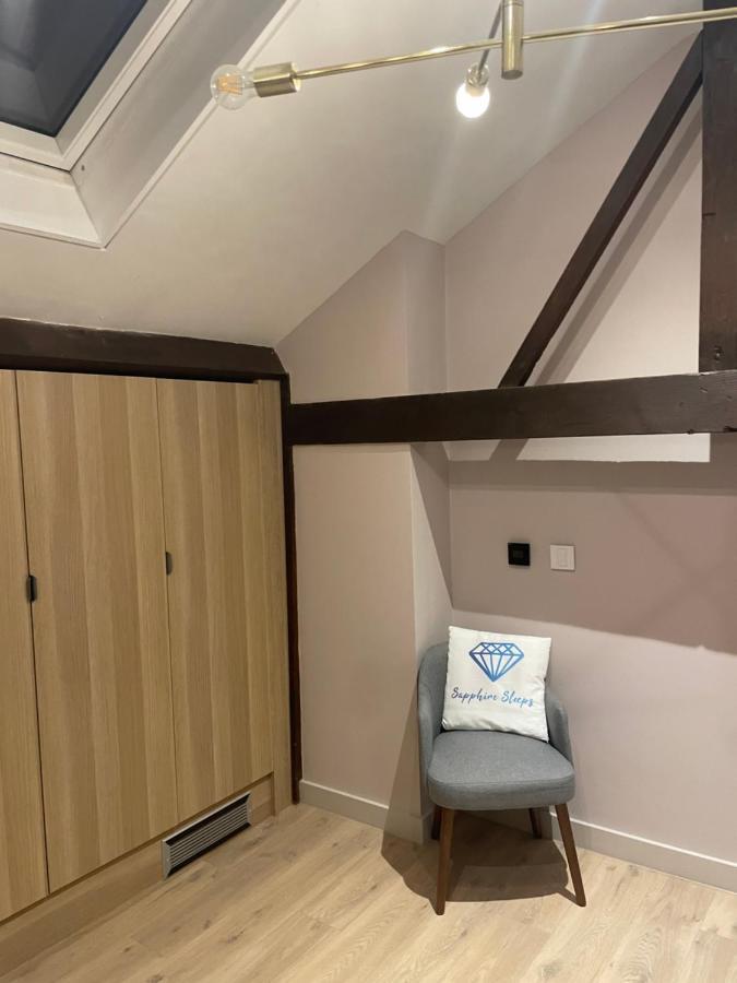 M1 Centre 3 Bed 3 Bath Luxe Penthouse Appartement *