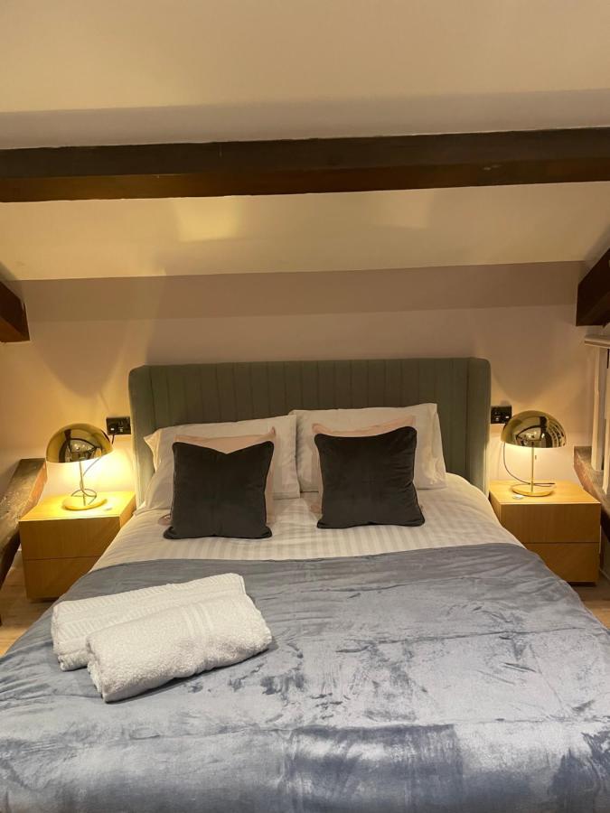 M1 Centre 3 Bed 3 Bath Luxe Penthouse Appartement *