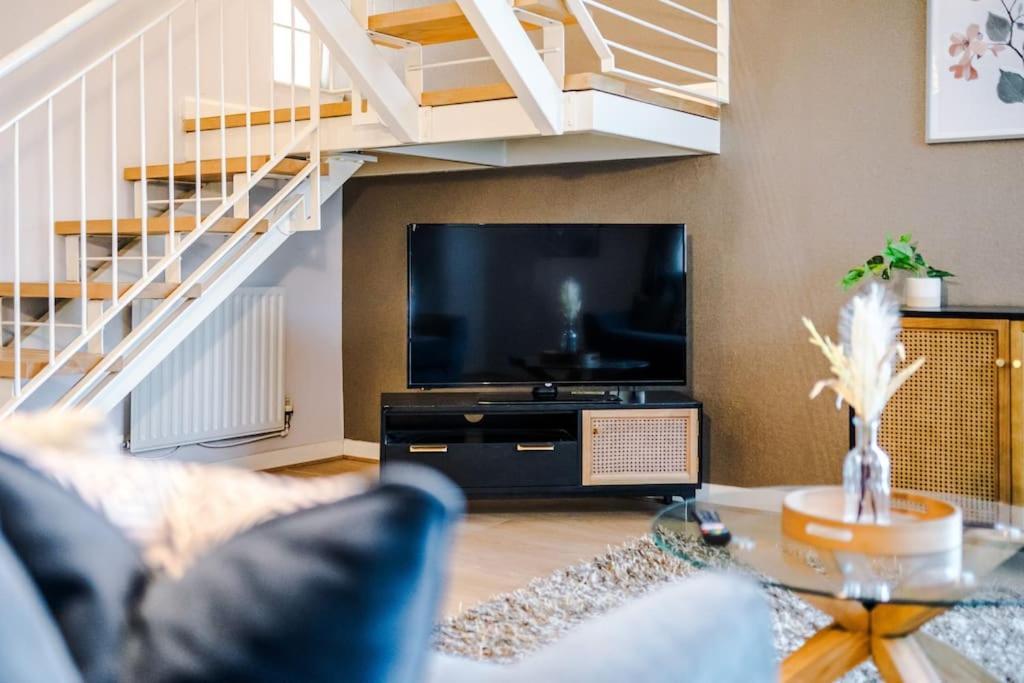 Vakantiehuis Tranquil 3 Bedroom Retreat With Parking Manchester