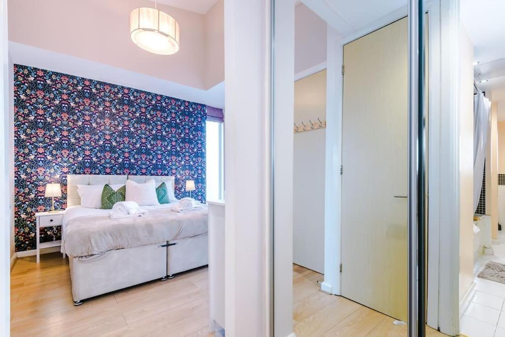 Vakantiehuis Tranquil 3 Bedroom Retreat With Parking *