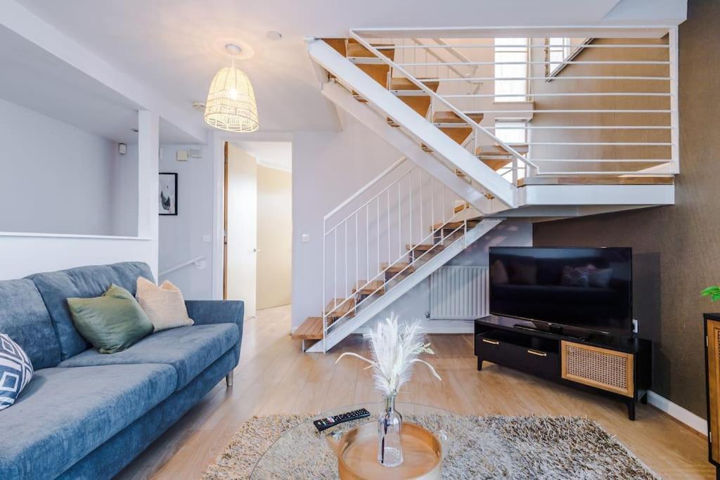 Vakantiehuis Tranquil 3 Bedroom Retreat With Parking
