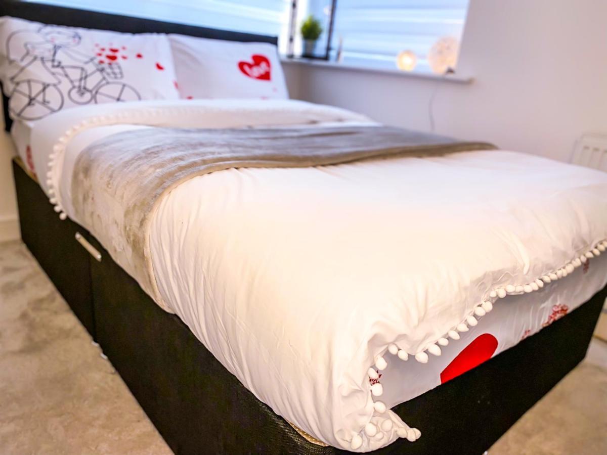Bed & Breakfast Royal At Coop Live Etihad, Sports Manchester