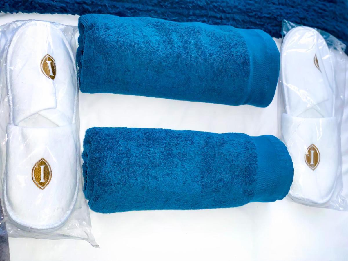 Royal At Coop Live Etihad, Sports Bed & Breakfast