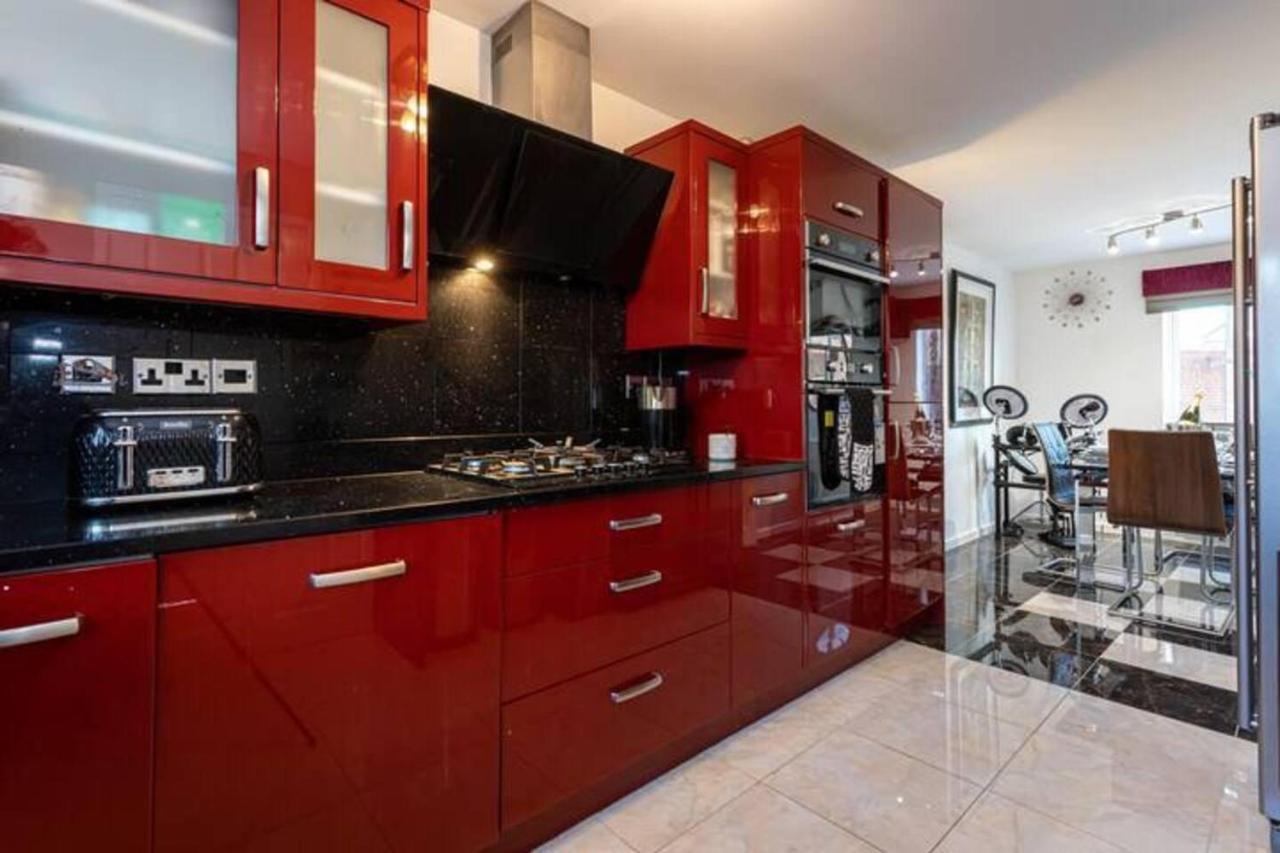 Holiday home Beautifully Designed 3 Bed House - In