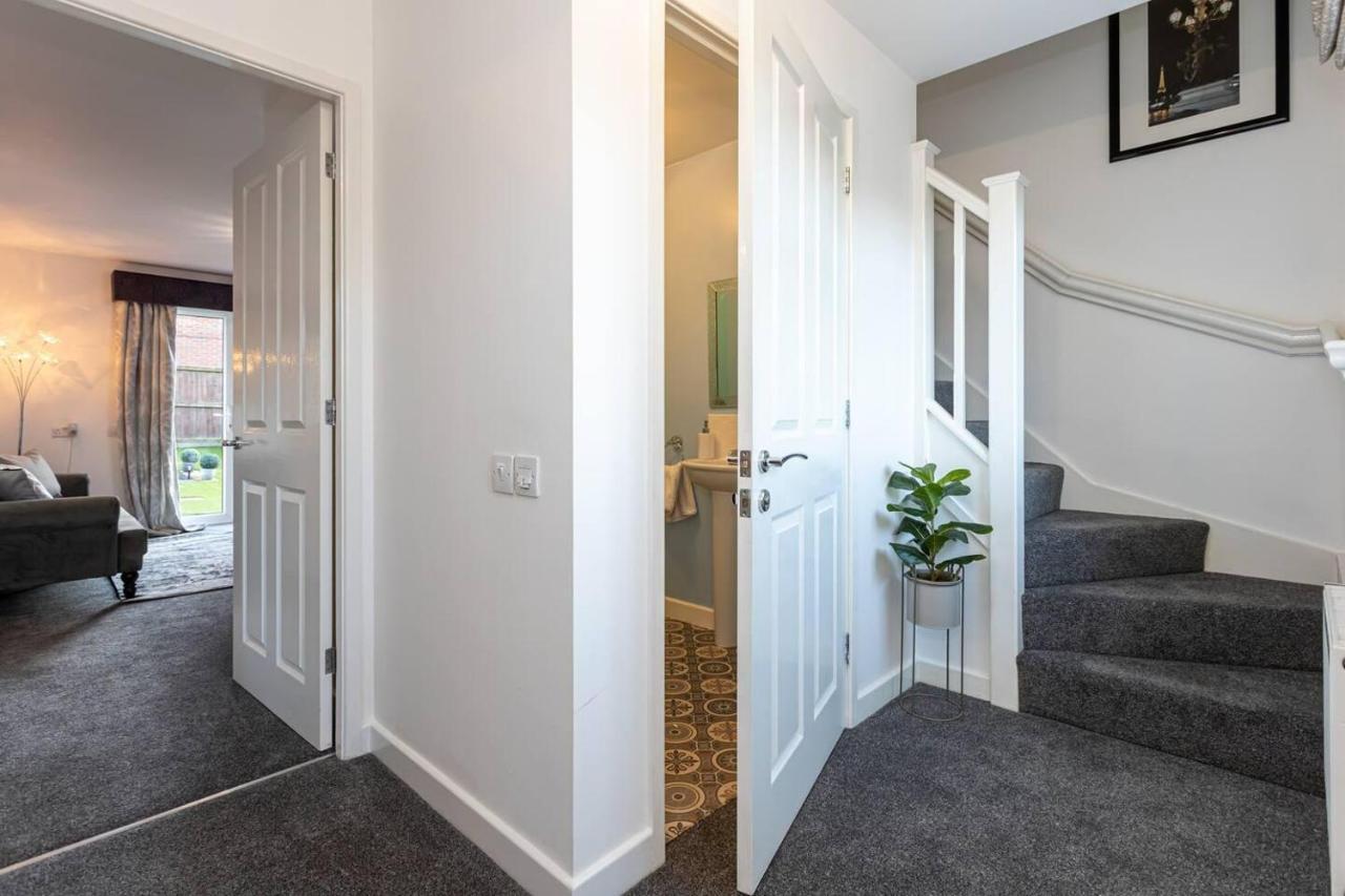 Beautifully Designed 3 Bed House - In Holiday home
