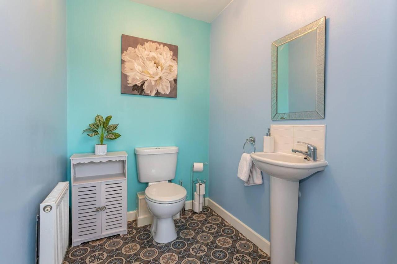 Beautifully Designed 3 Bed House - In Manchester