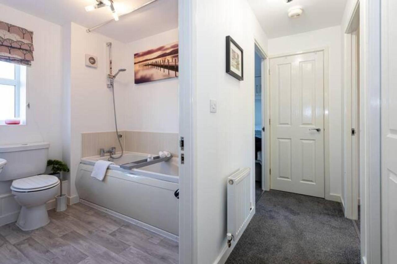 Beautifully Designed 3 Bed House - In