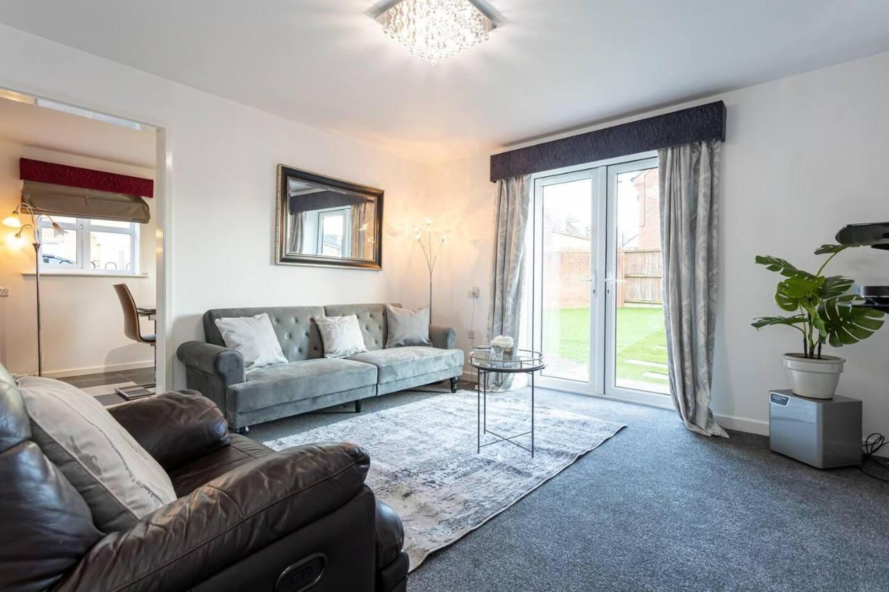 Beautifully Designed 3 Bed House - In Holiday home Manchester