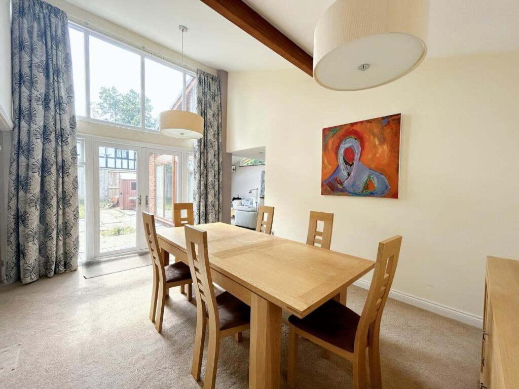 Holiday home 3 Chatsworth Road, Worsley