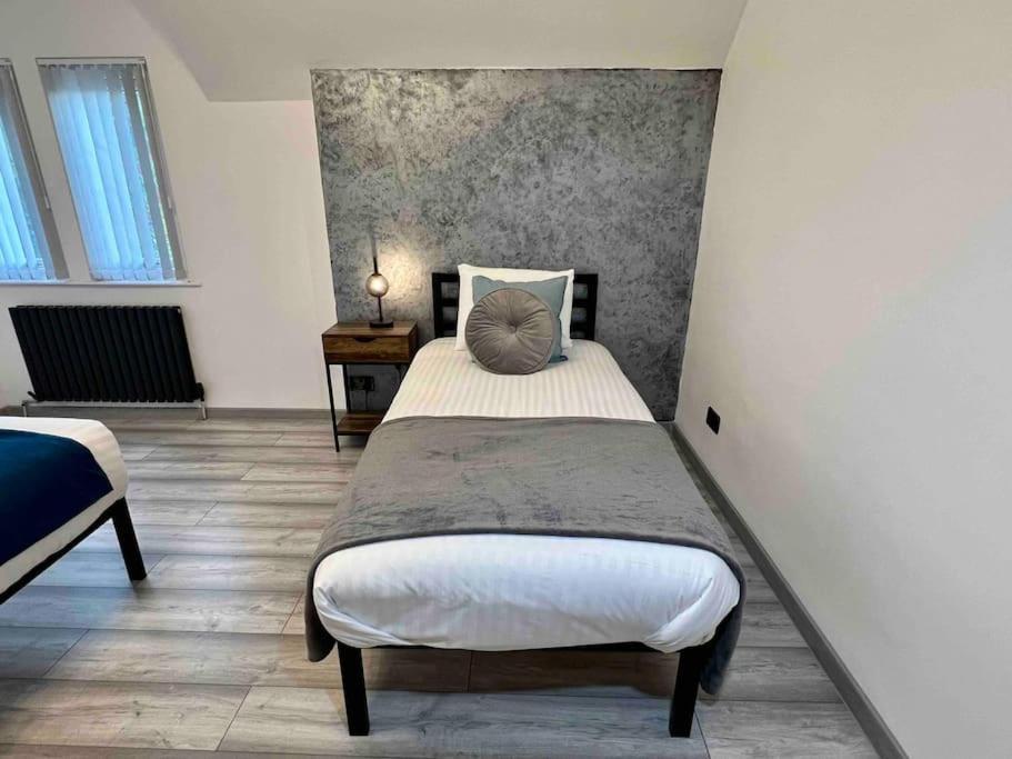 Holiday home Modern Centre Townhouse Sleeps 10 & Parking Manchester
