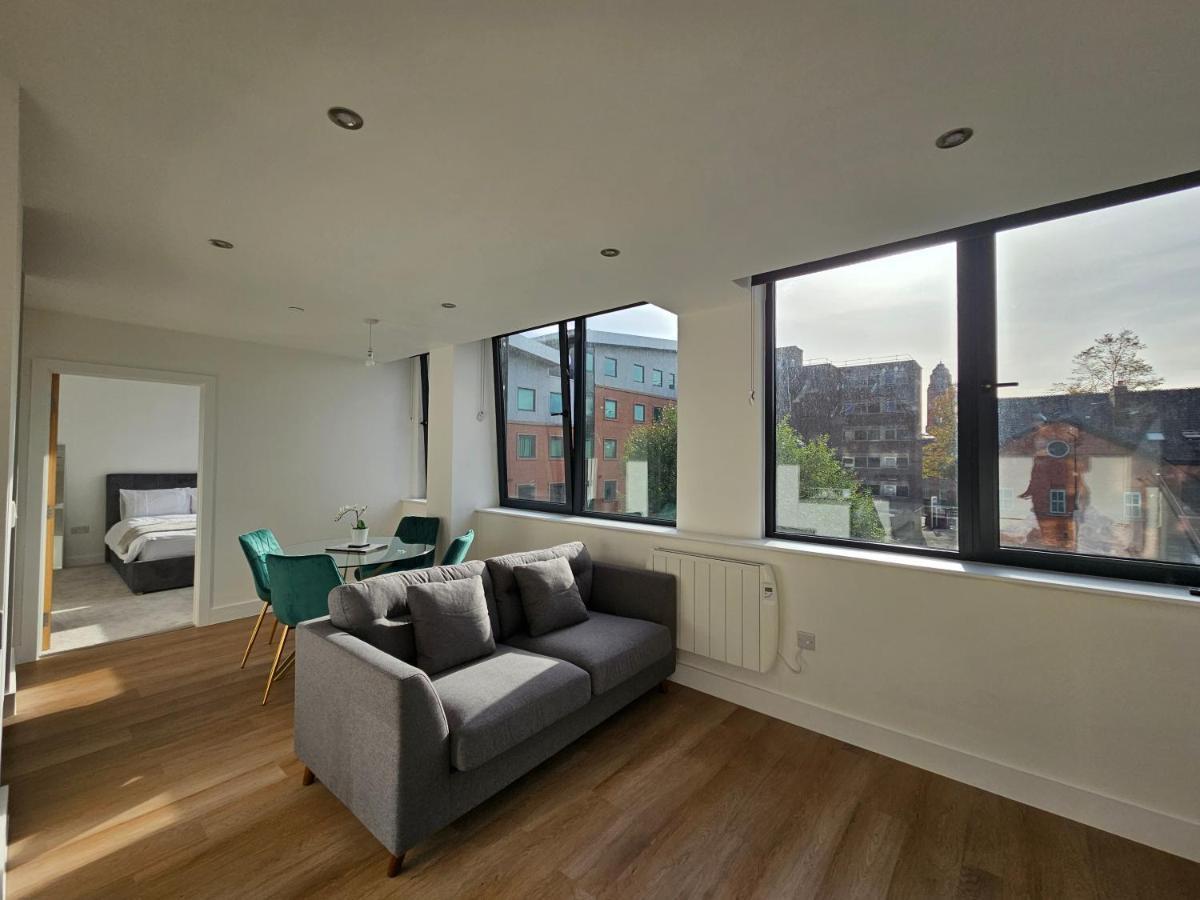 Brand New Trafford * Manchester