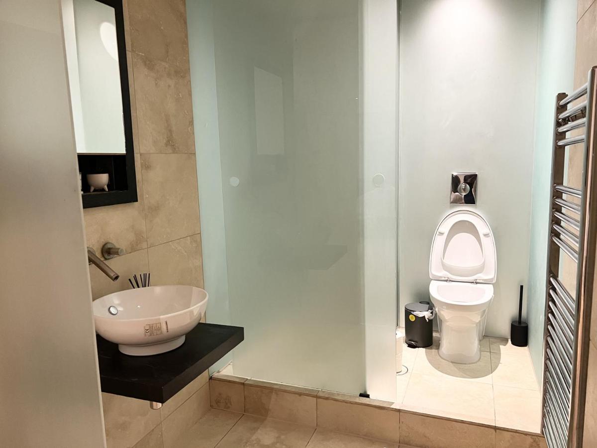 Free Parking 2 Bedroom