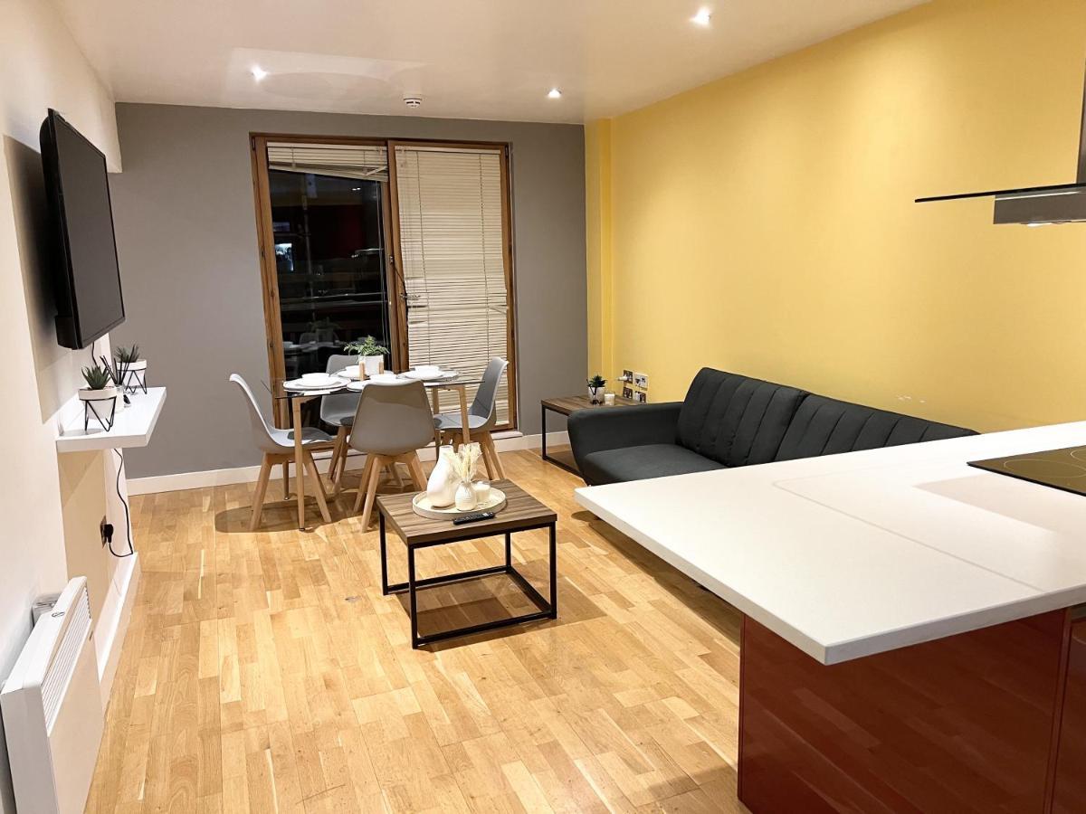 Free Parking 2 Bedroom