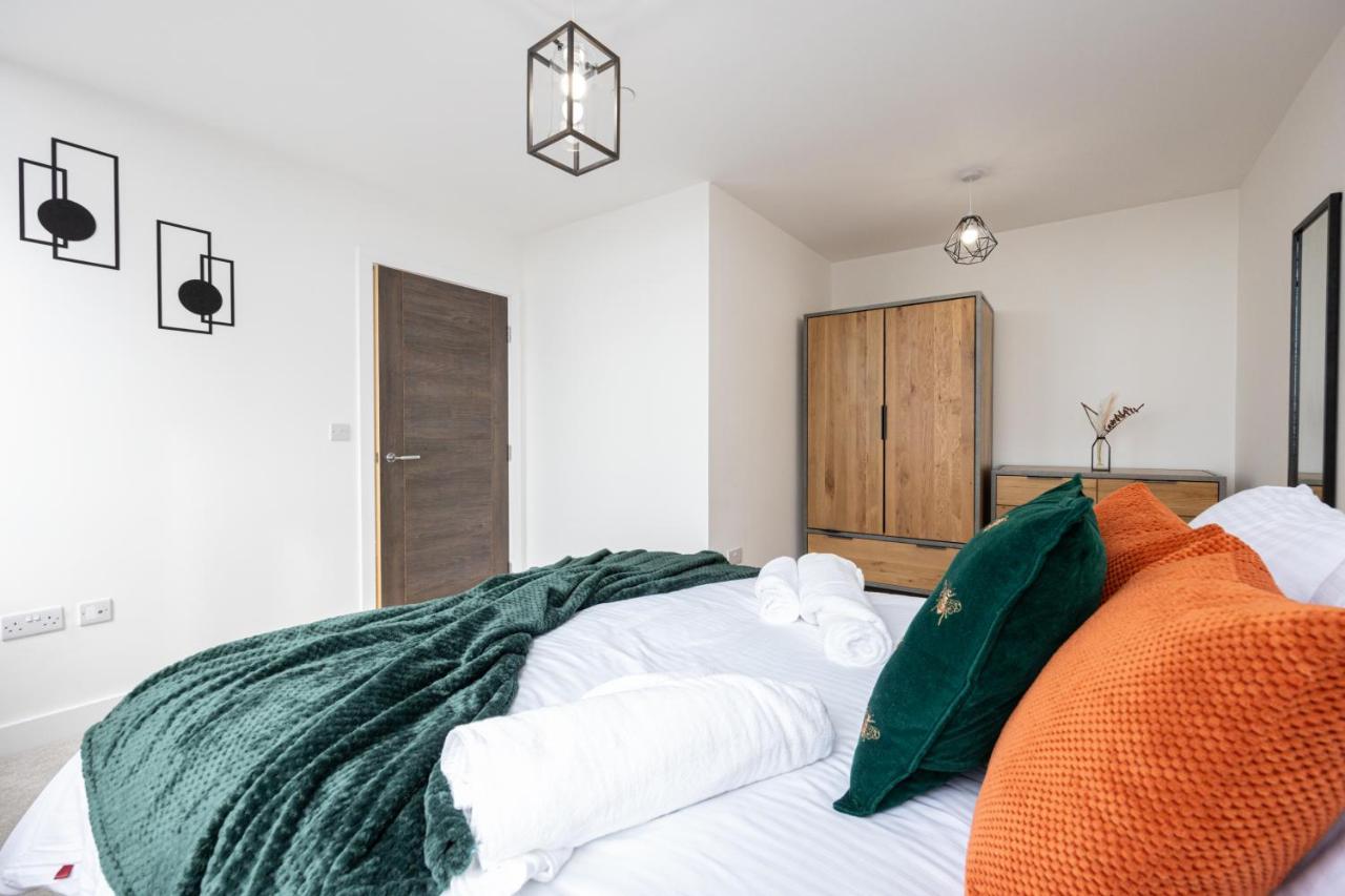 Chic Luxury Near Old Trafford Stadiums