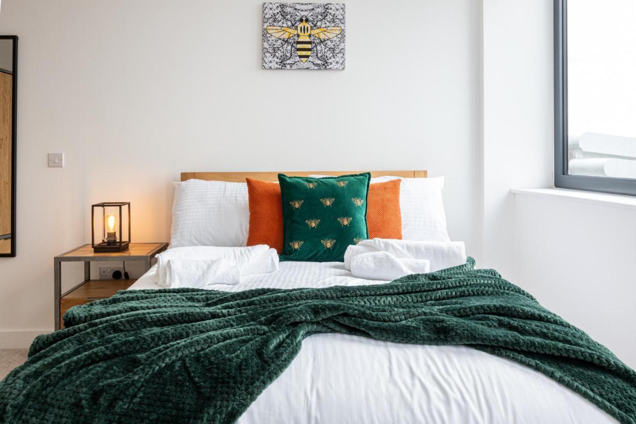 Chic Luxury Near Old Trafford Stadiums