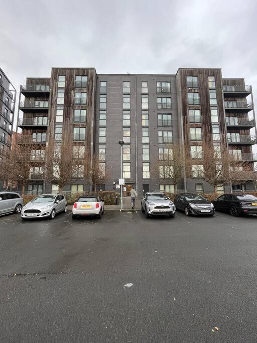 Etihad Fc 2br With Water View Appartement Manchester