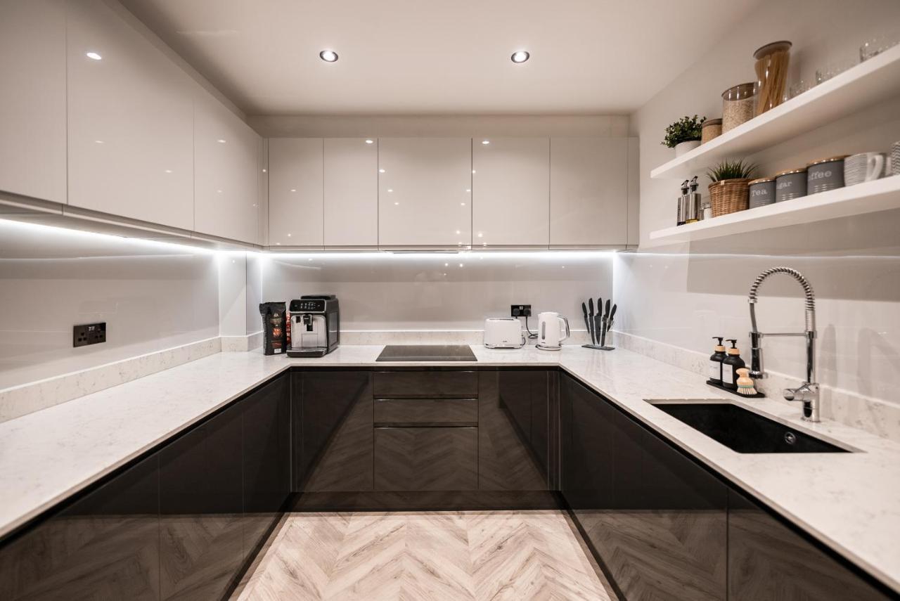 Holiday home Exquisite 6 Bedroom Luxury Manchester