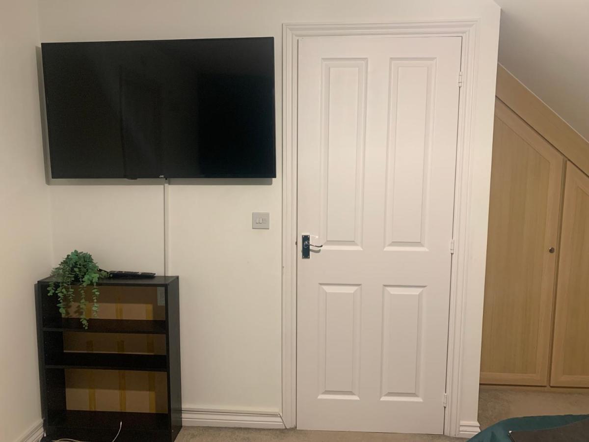 Comfy Double Bedroom In Greater * Manchester