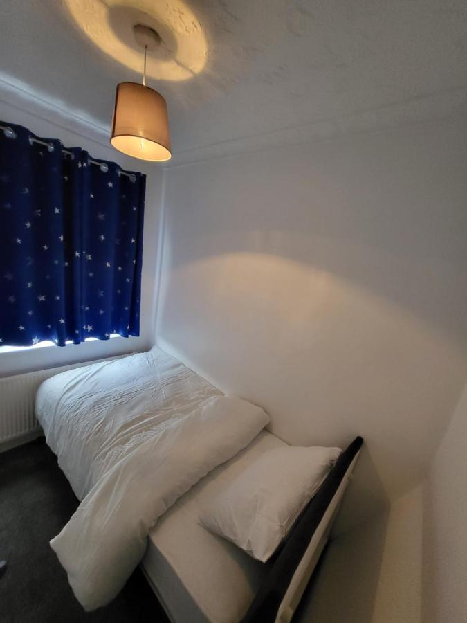 Vakantiehuis Serene 3br With Free Parking Manchester