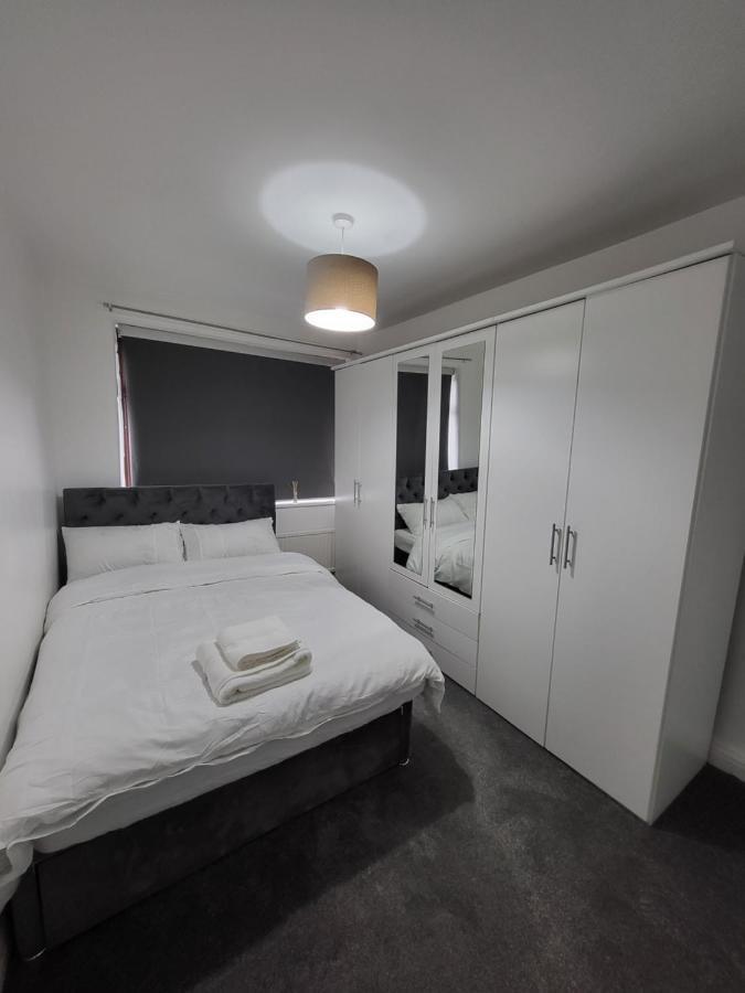 Vakantiehuis Serene 3br With Free Parking Manchester