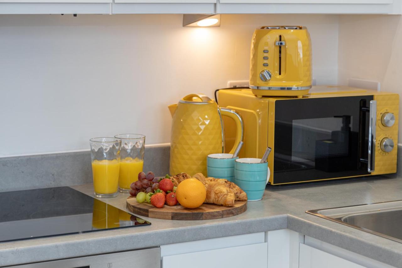 Bright Stylish In Old Trafford Apartment