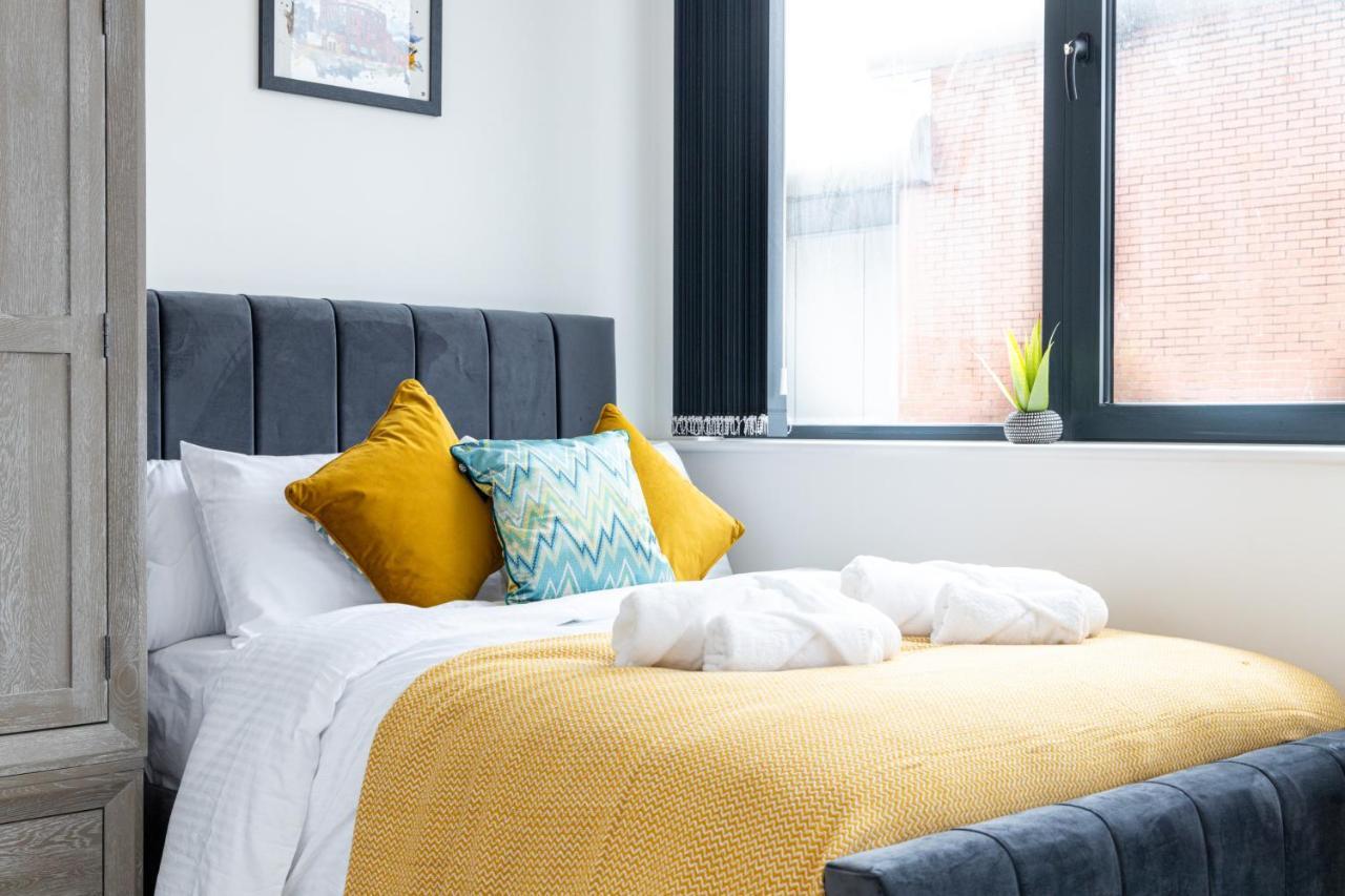 Bright Stylish In Old Trafford Appartement