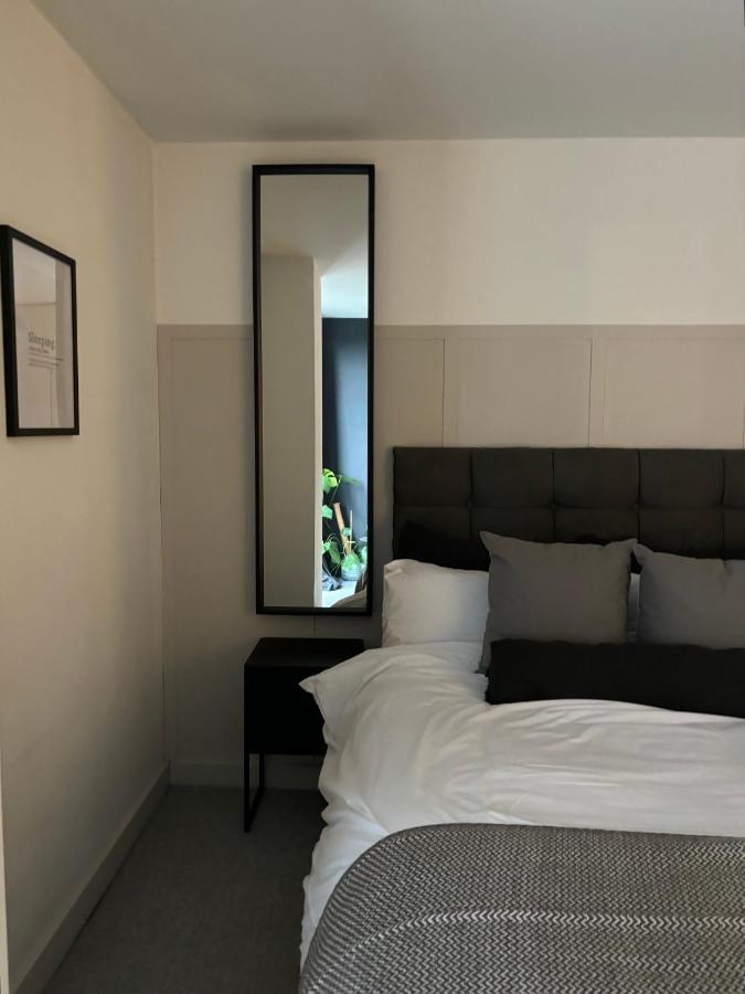Riverside Wharf - Free Parking, Business, Couples & Families *