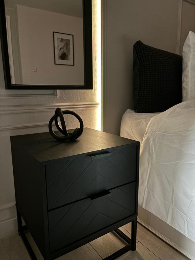 Riverside Wharf - Free Parking, Business, Couples & Families Apartment