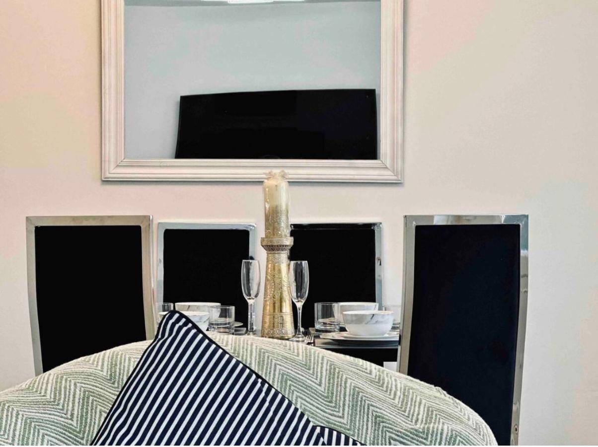 Apartment Cozy Off Famous Wilmslow Road