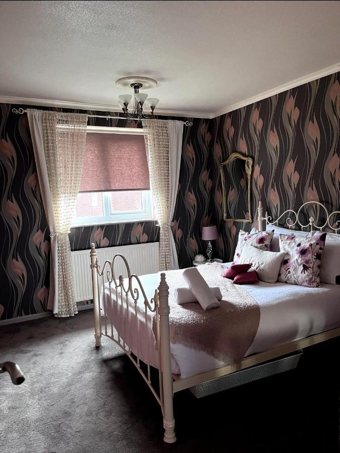 Apartment 5 Min Away From Centre