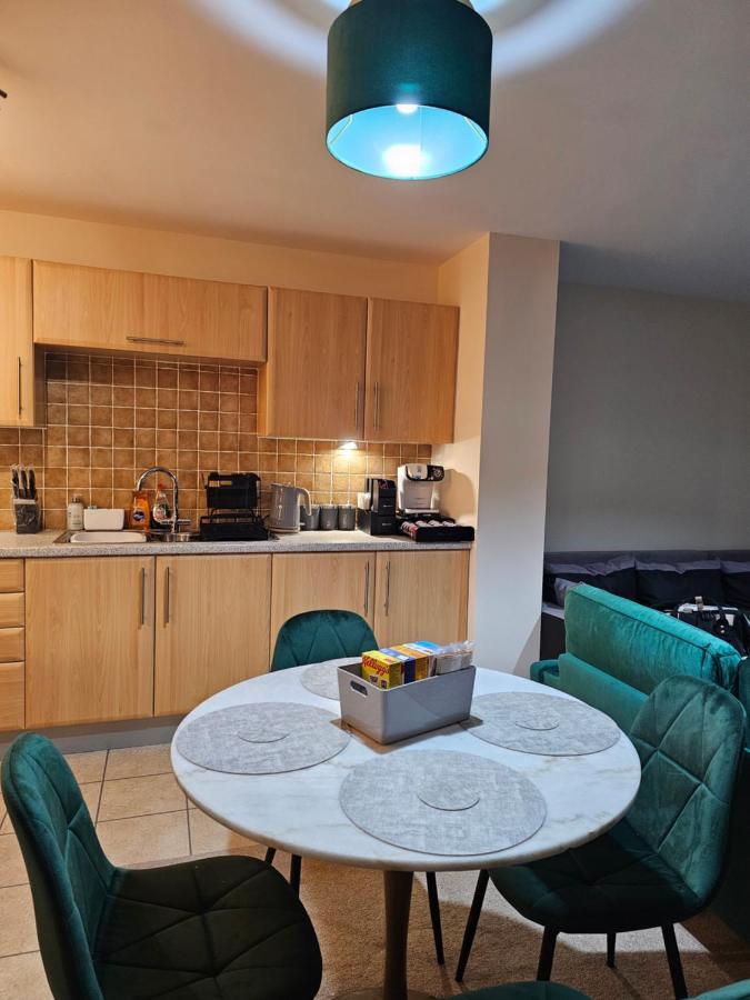Waterfront, Ethihad Stadium Apartment *