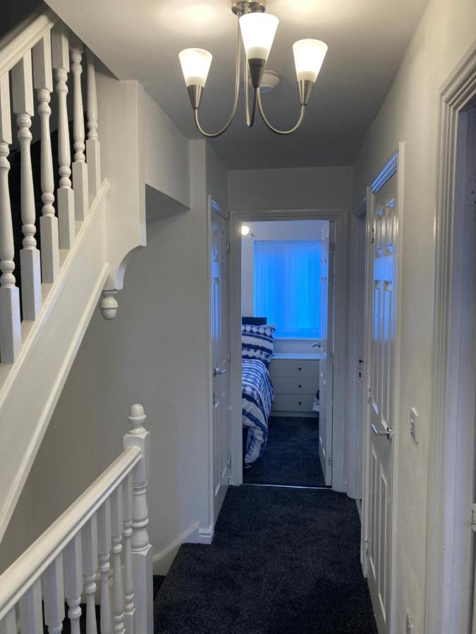 Appartement Spacious 4 Bed House, Sleep 8 Short & Long Stay, Free Parking ,5min Drive From Man Stadium