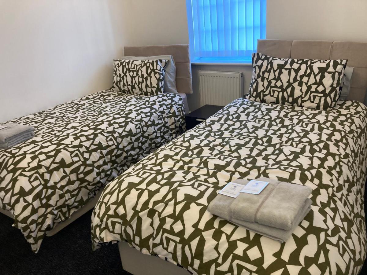 Appartement Spacious 4 Bed House, Sleep 8 Short & Long Stay, Free Parking ,5min Drive From Man Stadium *