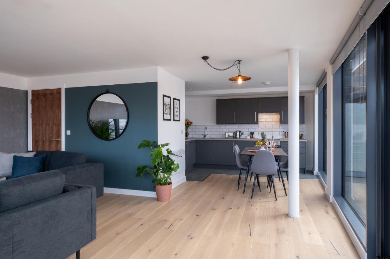 Kula Apartment *