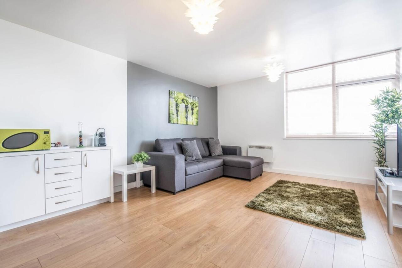 Modern & Central 1kb Apt Salford Quays * Manchester
