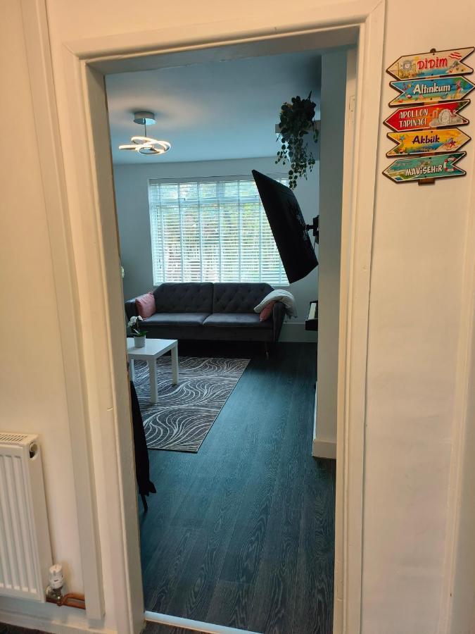 Modern Fully Furnished 3 Bedroom House Holiday home *